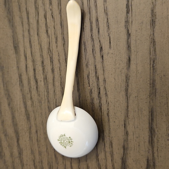 Elegant Vintage Nippon Cream and Gold Serveware Jar - Picture 11 of 16